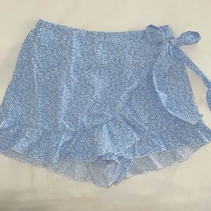 Blue floral skort